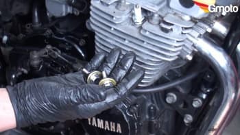 Jak wyregulować luzy zaworowe w Yamaha Radian? Blog Gmoto.pl